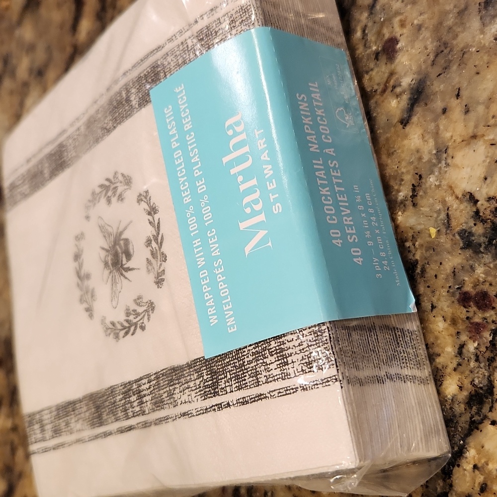 New Martha Stewart 40pk Bee Paper Cocktail Napkins - Picture 3 of 3